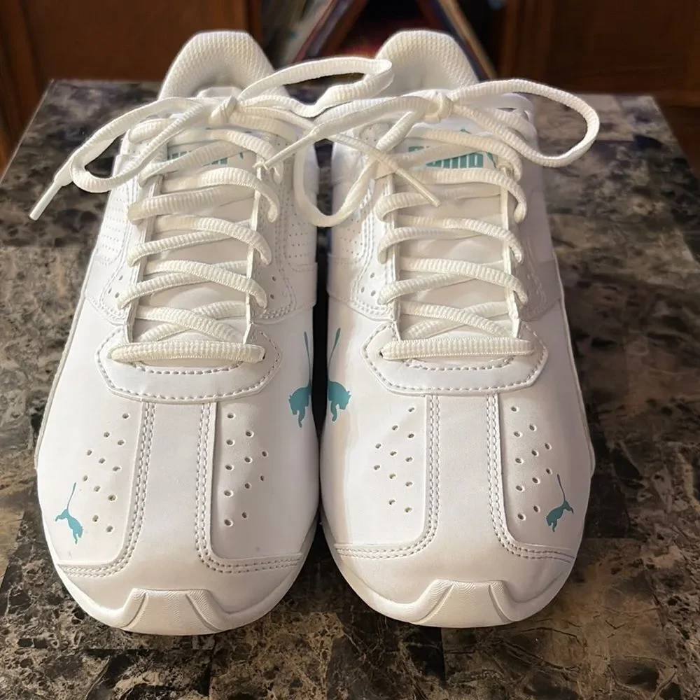 Puma White and Light Blue Athletic Shoes Like New! Size 9.5